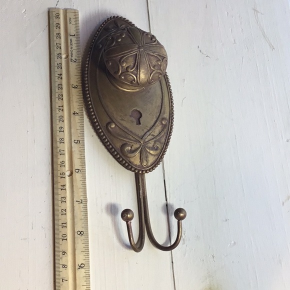 Vintage Style Doorknob Coat Hanger - Picture 14 of 15